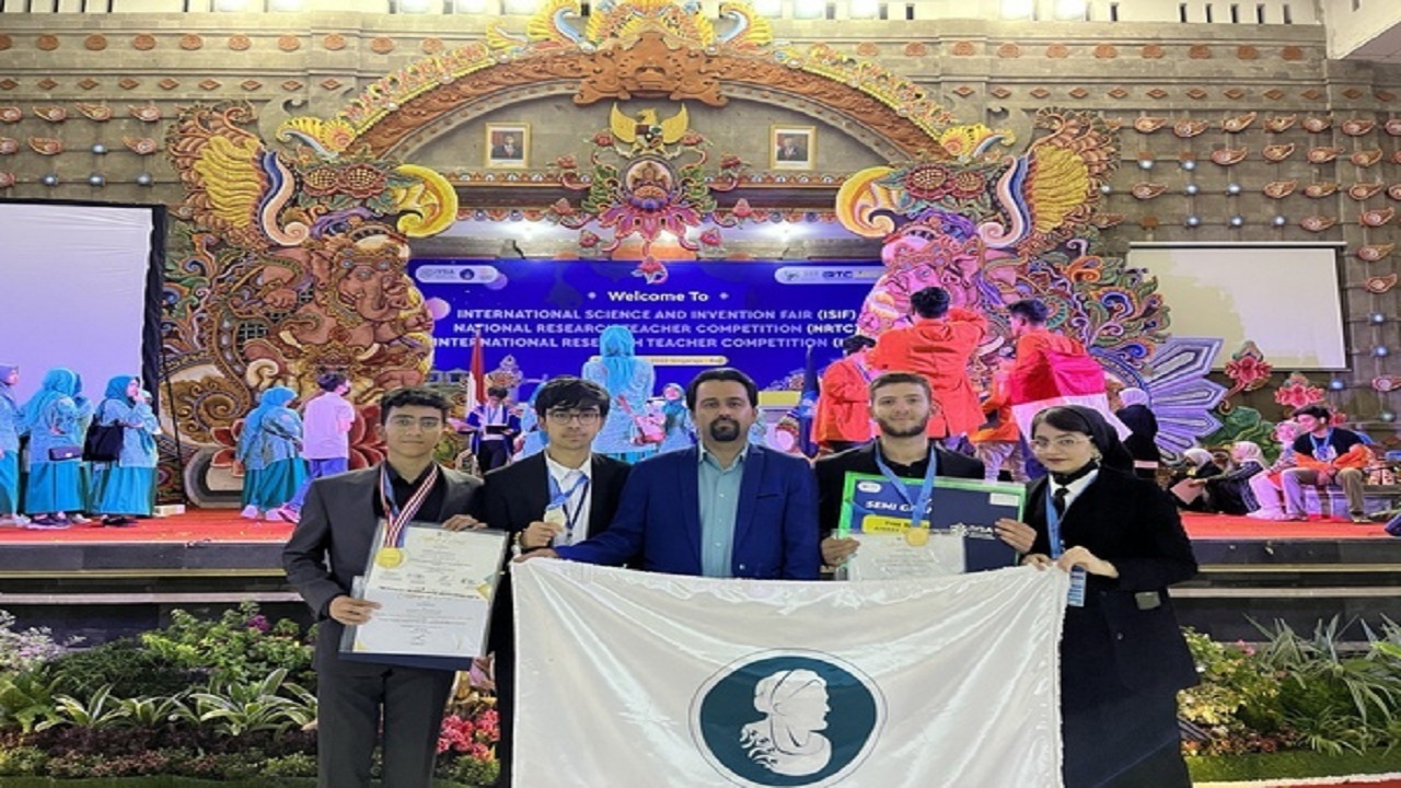 کسب ۱۳ مدال رنگارنگ دانش آموزان ایرانی در رویداد جهانی اندونزی