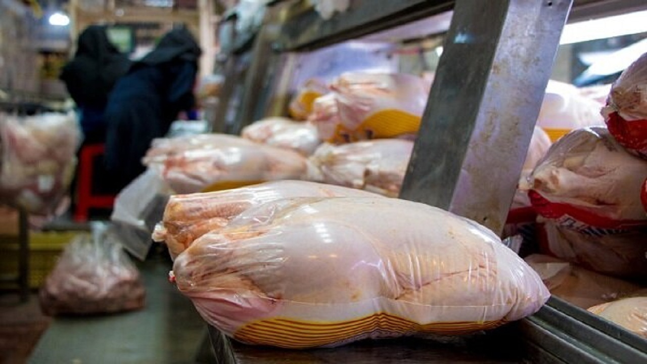وعده مسئولان؛قیمت مرغ در سمنان به زودی کاهش می‌یابد