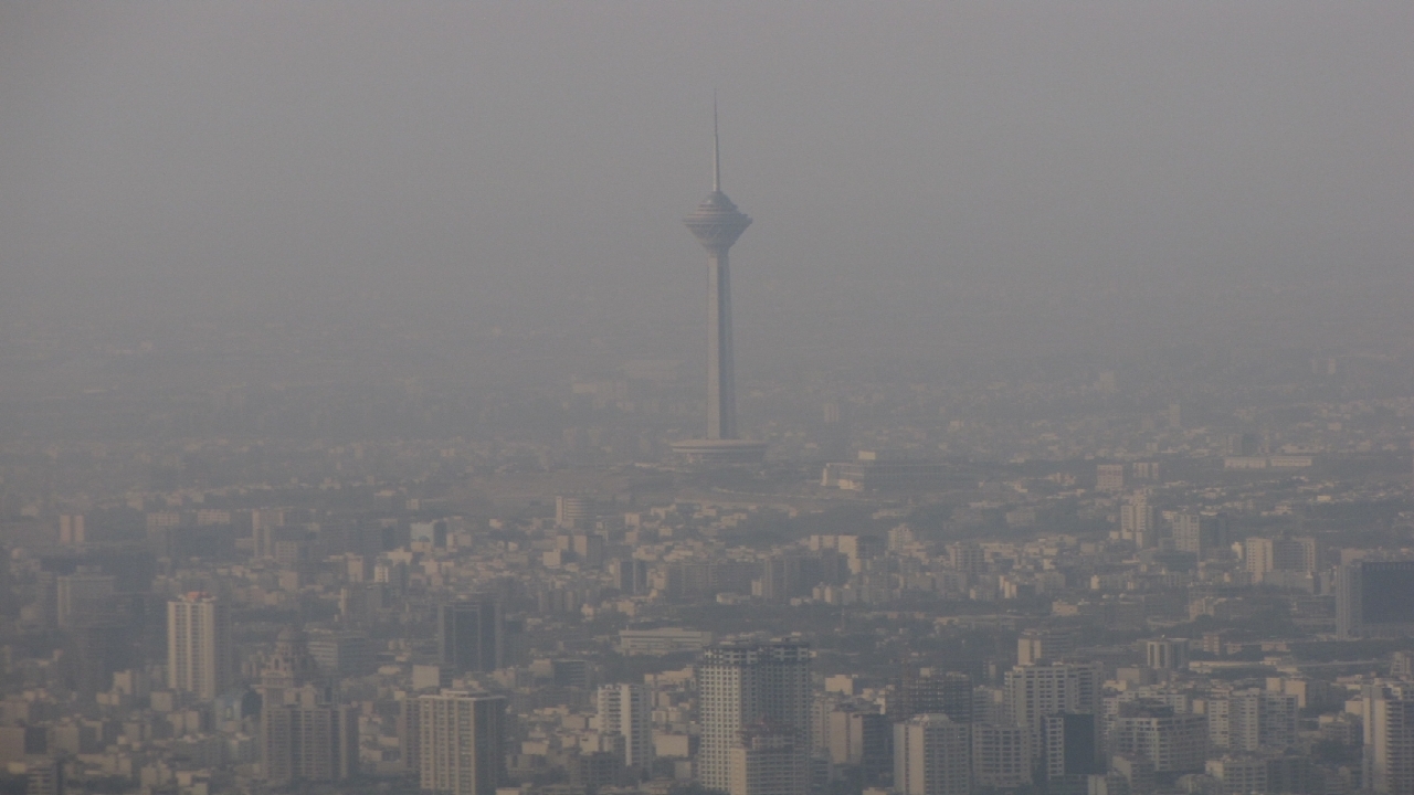 شاخص کیفیت هوای تهران ۱۹۰ و ناسالم برای تمام گرو‌ه ها