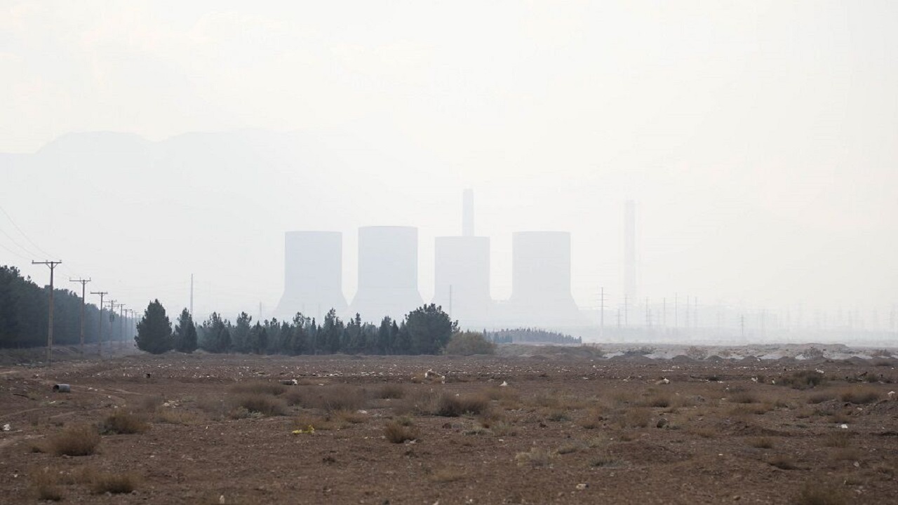شرکت نفت مانع مازوت سوزی نیروگاه برق در اصفهان شود