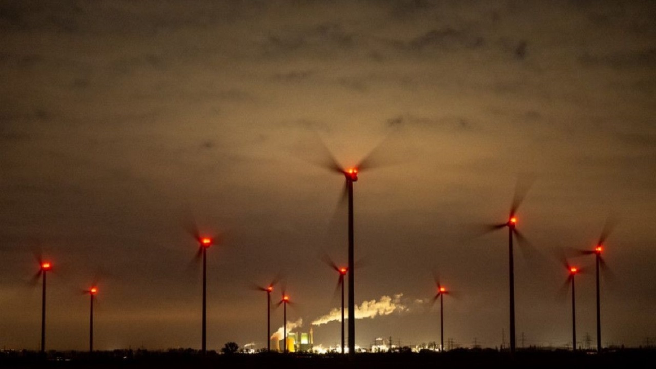 دولت آلمان مالیات ۹۰ درصدی برای مولد‌های انرژی پاک در نظر گرفت