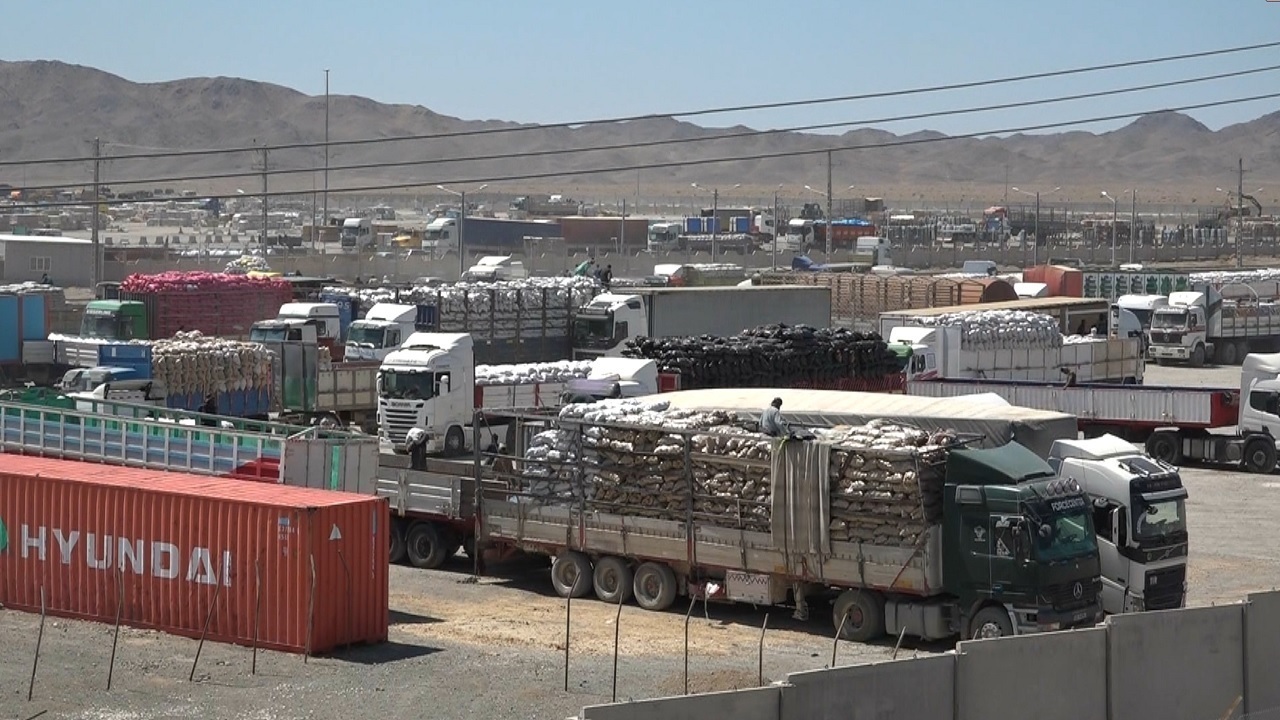 رونق به مهمترین دروازه تجاری ایران به افغانستان بازگشته است