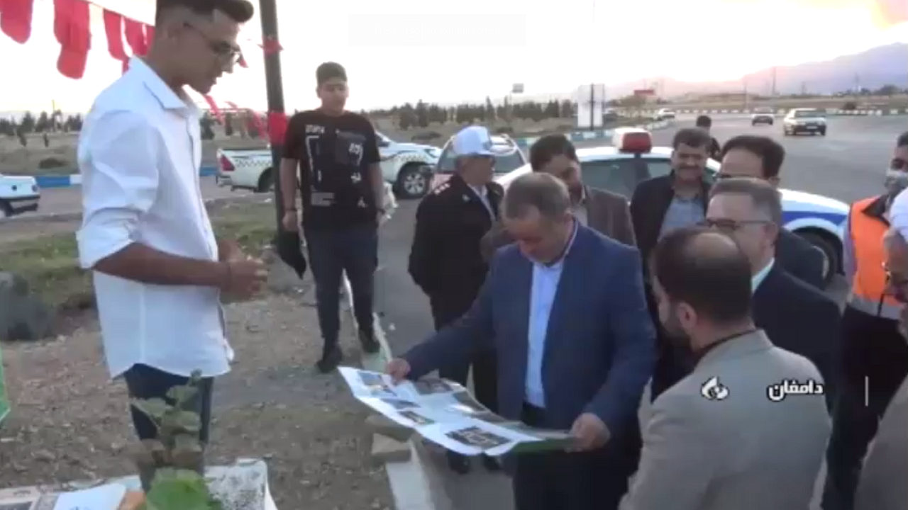 بازدید استاندار سمنان از ستاد نوروزی در دامغان