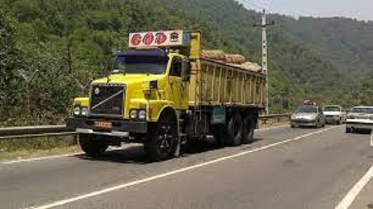 اعمال محدودیت تردد برای کامیون‌ها در جاده‌های اردبیل به آستارا و سرچم