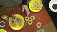 روش درست کردن شیرینی حلقه نارگیلی + فیلم