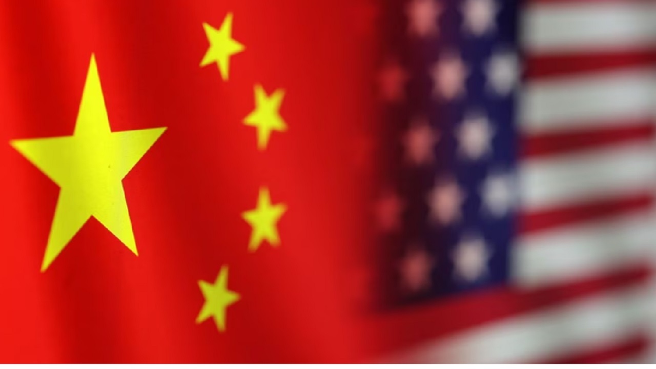 خشم چین از ورود غیرقانونی ناوشکن آمریکایی به آب‌های این کشور