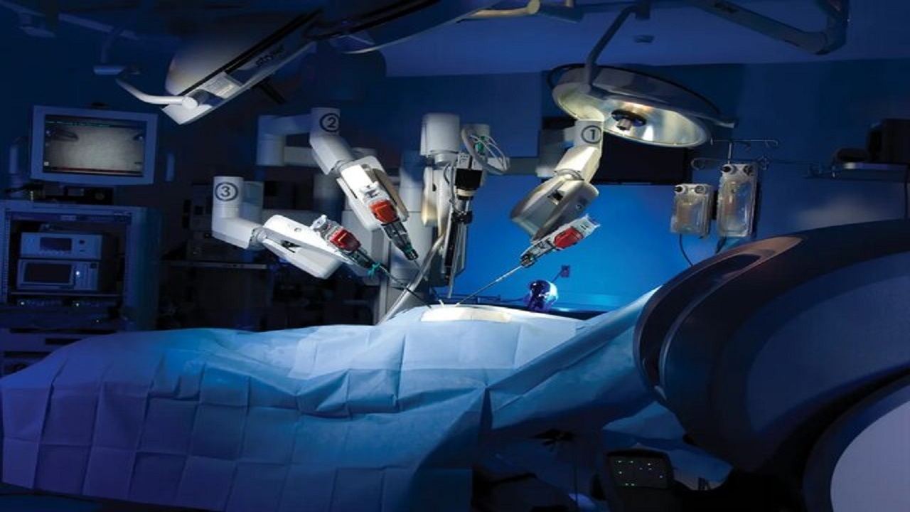 جراحی رباتیک چه مزایا و معایبی دارد؟