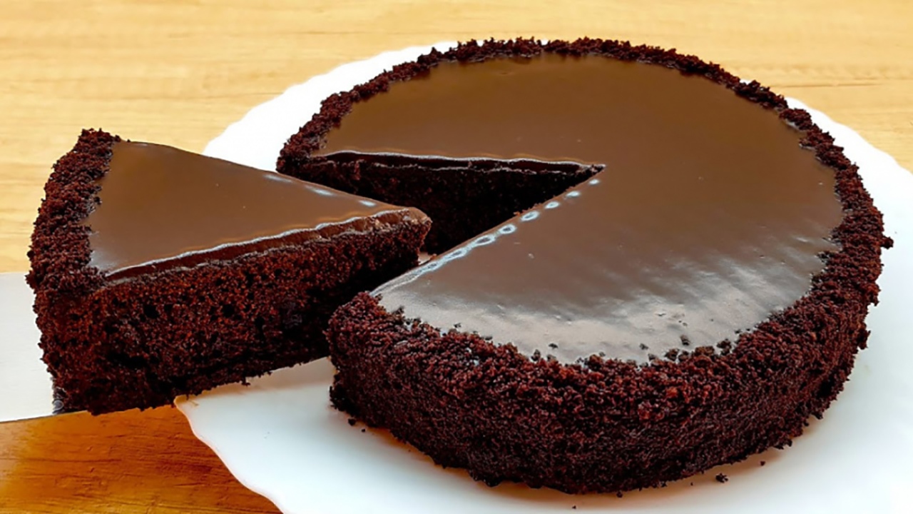 روش پخت کیک شکلاتی در منزل + فیلم