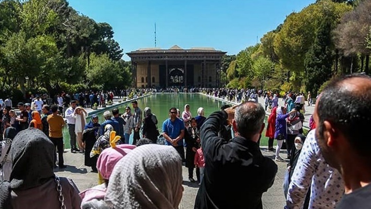 شمار مهمانان نوروزی اصفهان از مرز ۵ میلیون نفر گذشت
