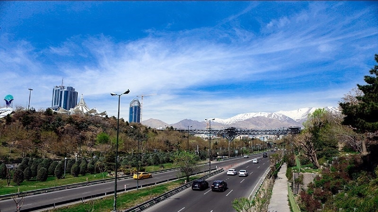هوای تهران پاک و سالم است