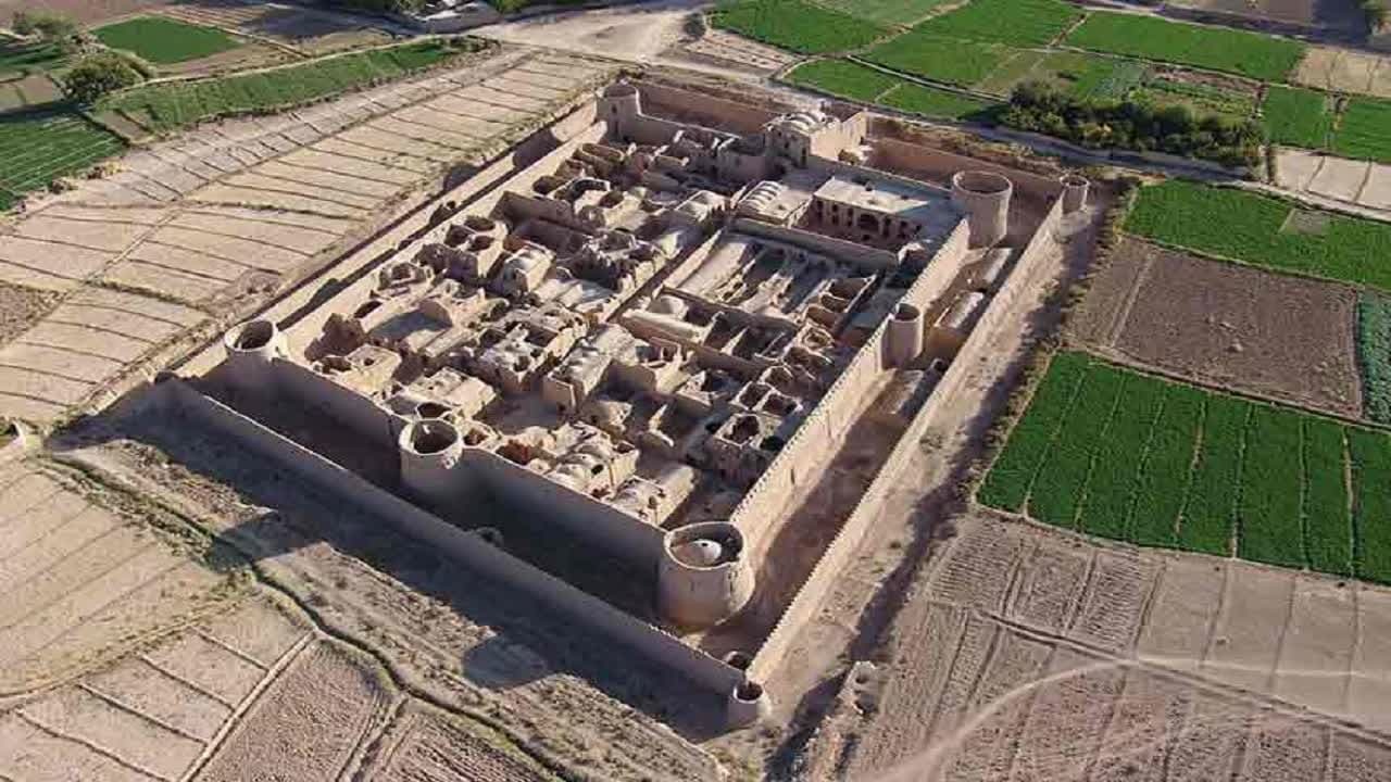 مهریز سرزمین قلعه‌های تاریخی