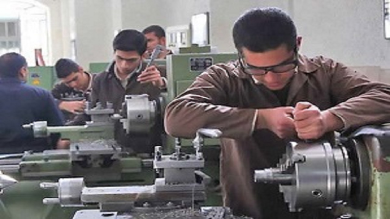 هدایت تحصیلی ۴۰ درصد دانش آموزان خوزستان به سمت فنی و حرفه‌ای