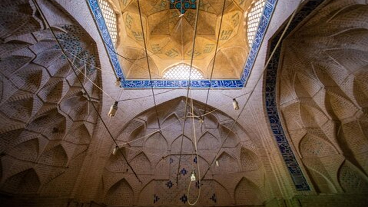 بازدید از بناهای کمتر دیده شده اصفهان