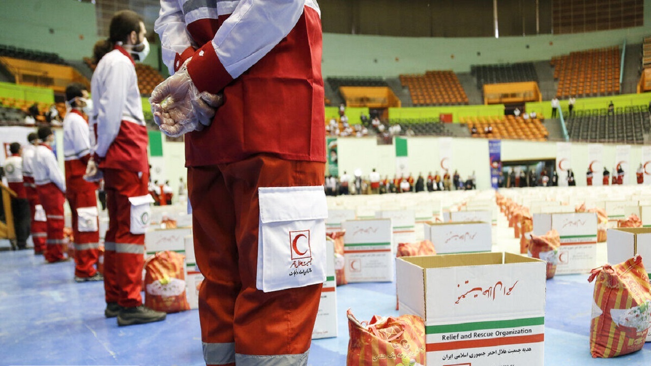 توزیع ۱۲۰۰ بسته غذایی بین نیازمندان سیستان و بلوچستان