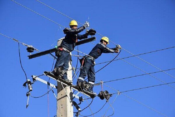 احداث خط جدید شبکه توزیع برق در مهرستان