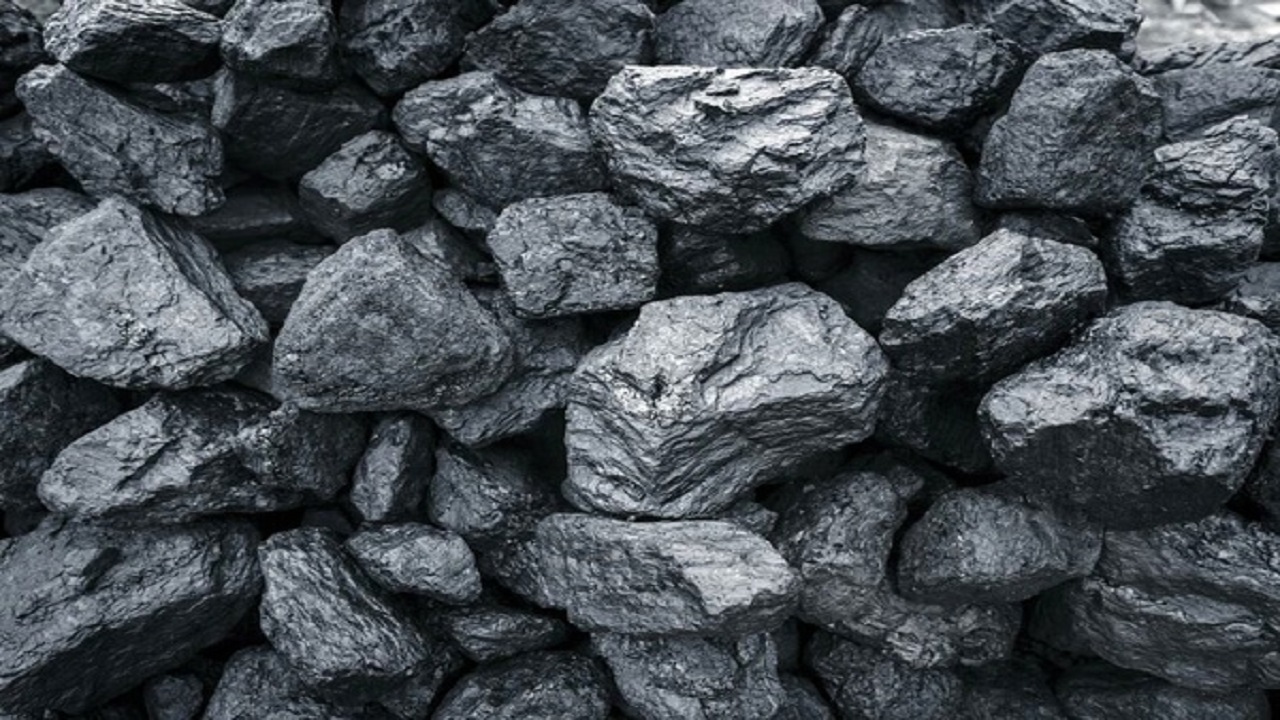 کشف و ضبط ۲۱۰ کیلوگرم زغال بلوط غیرمجاز در خانمیرزا