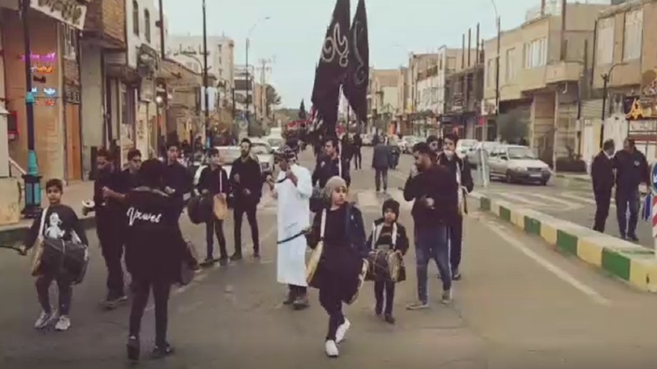 برپایی دسته عزاداری به مناسبت شهادت امام هادی (ع) + فیلم