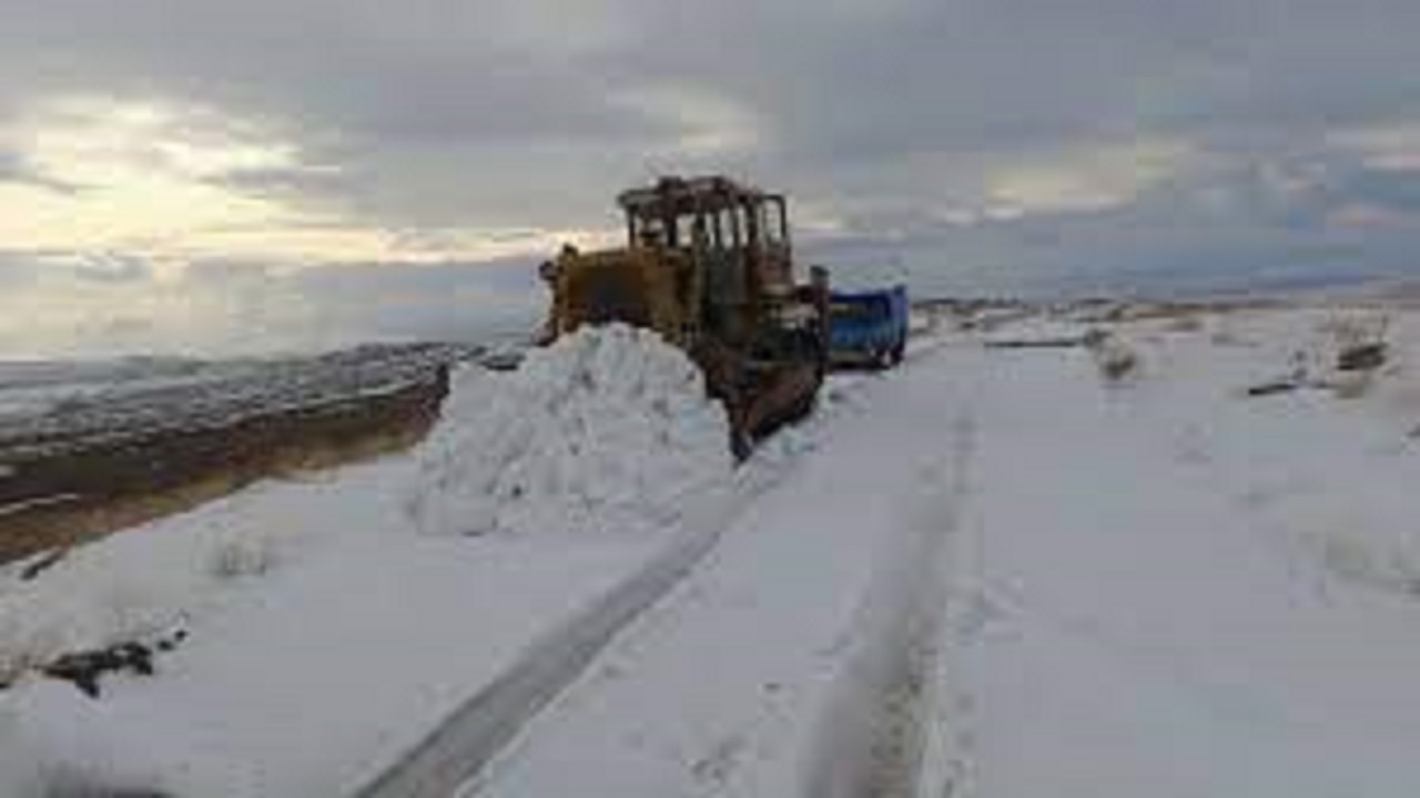 برف روبی ۲۳ کیلومتر راه روستایی در مراغه
