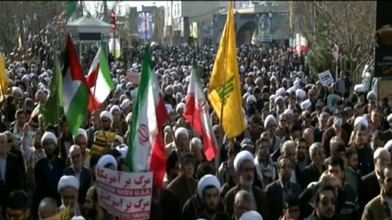 راهپیمایی مردم قم در حمایت از حملات موشکی سپاه در روز غزه