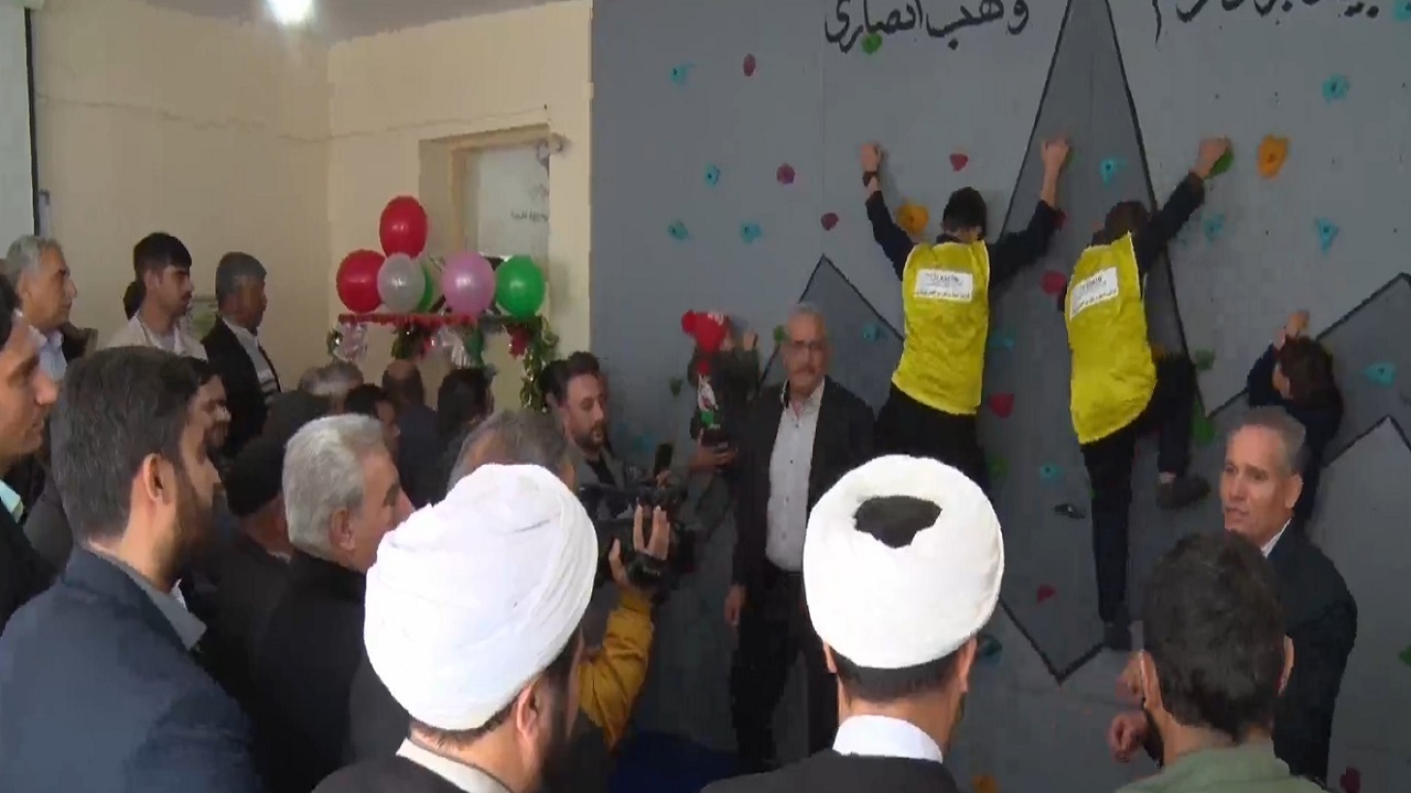 افتتاح اولین دیواره صخره نوردی دانش آموزی شهرستان بستان آباد