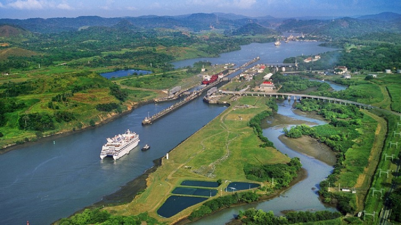 محدود شدن عبور کشتی‌ها از کانال پاناما + فیلم