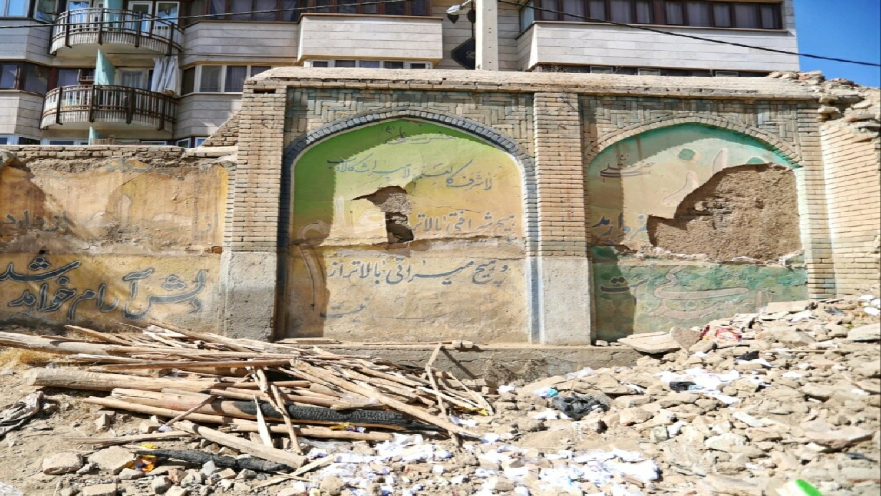 تخریب ۳۱ ساختمان خطرساز در شهر قزوین