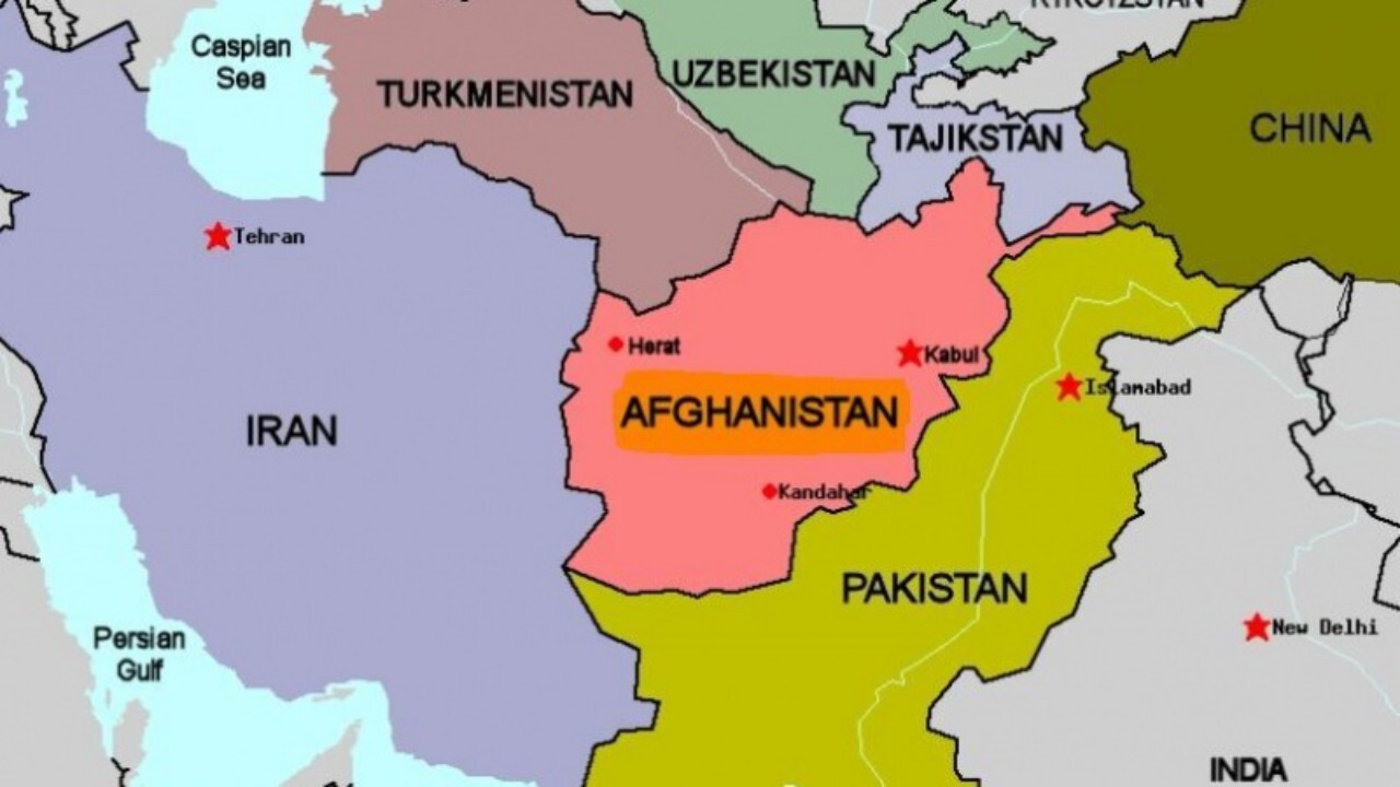 Между соседними странами. Границы Афганистана на карте. Карта Афганистана с соседними странами. Афганистан и Пакистан на карте.