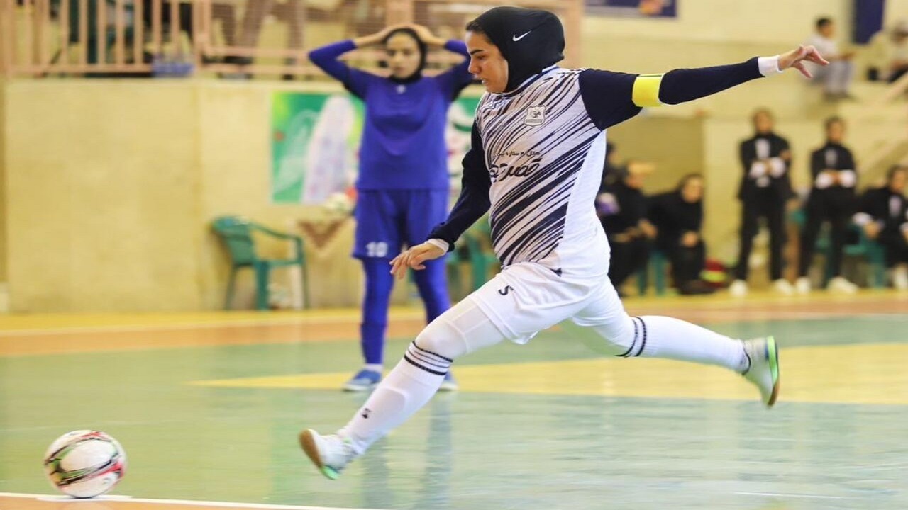 پیروزی تیم فوتسال شاهین نوین نطنز در مقابل مس رفسنجان