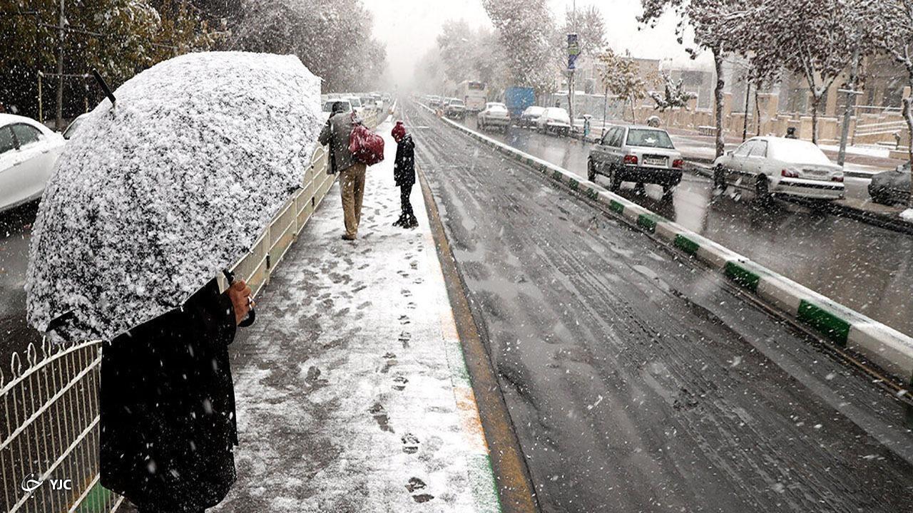 آمادگی خدمات شهری همزمان با بارش برف در تهران