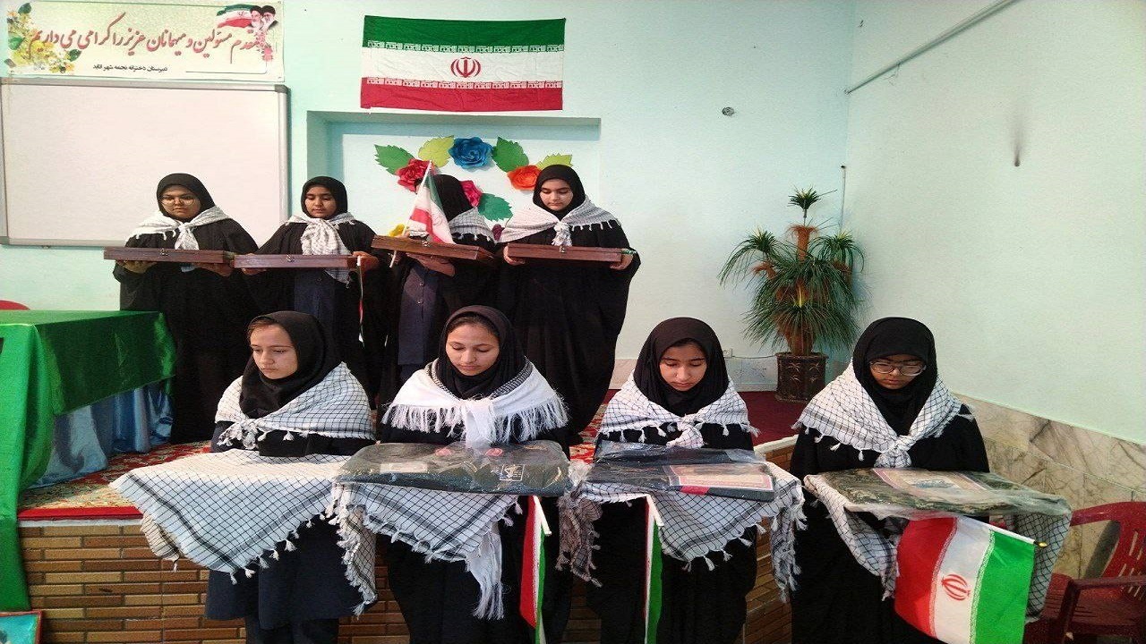 اجرای مراسم بوی پیراهن یوسف در دبیرستان نجمه شهر انابد + فیلم