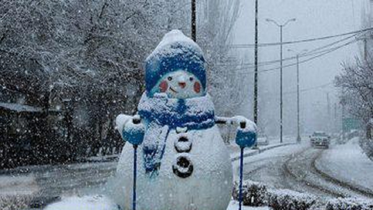 برف مدارس همدان را به تعطیلی کشاند
