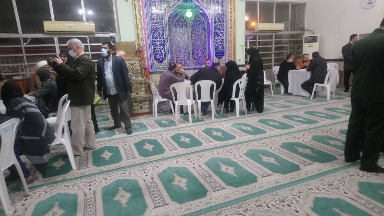 برپایی میز خدمت در مسجد باقر آباد رشت+ عکس