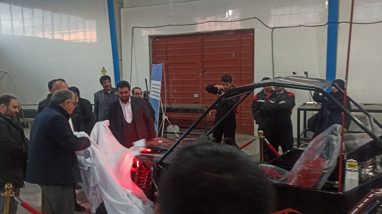 خط تولید خودروهای باگی در زنجان به بهره برداری رسید