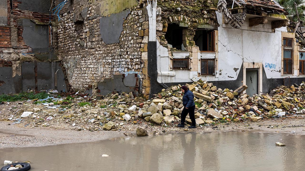 یک سال پس از زلزله ویرانگر ترکیه و سوریه، مردم در چه وضعیتی هستند؟