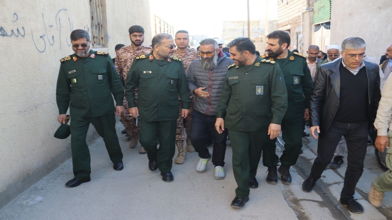 رئیس سازمان بسیج مستضعفین از مناطق حاشیه‌ای شهر زاهدان بازدید کرد