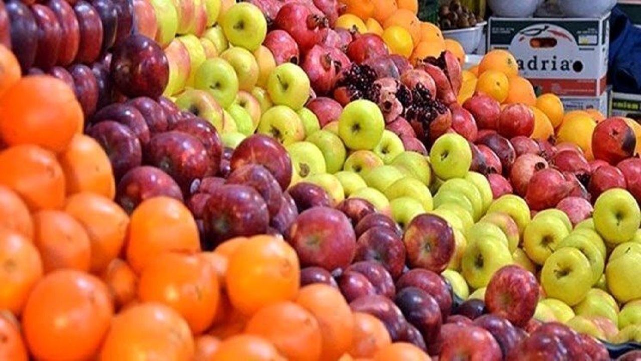 ذخیره‌سازی سیب و پرتقال برای تنظیم بازار میوه شب عید