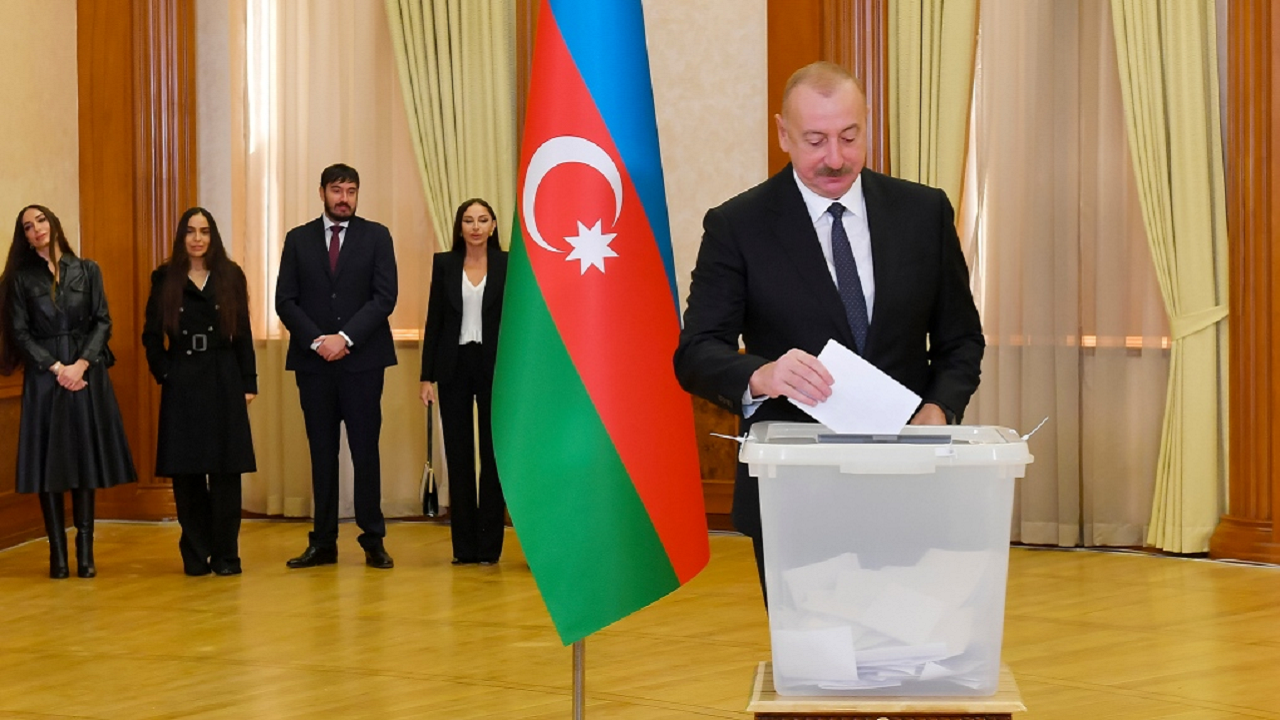 انتخابات جمهوری آذربایجان زیر تیغ انتقاد ناظران اروپایی قرار گرفت