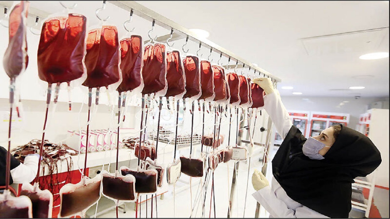 اهدای نشان ارتقای کیفیت بانک خون بیمارستانی برای بیمارستان‌های برتر استان یزد