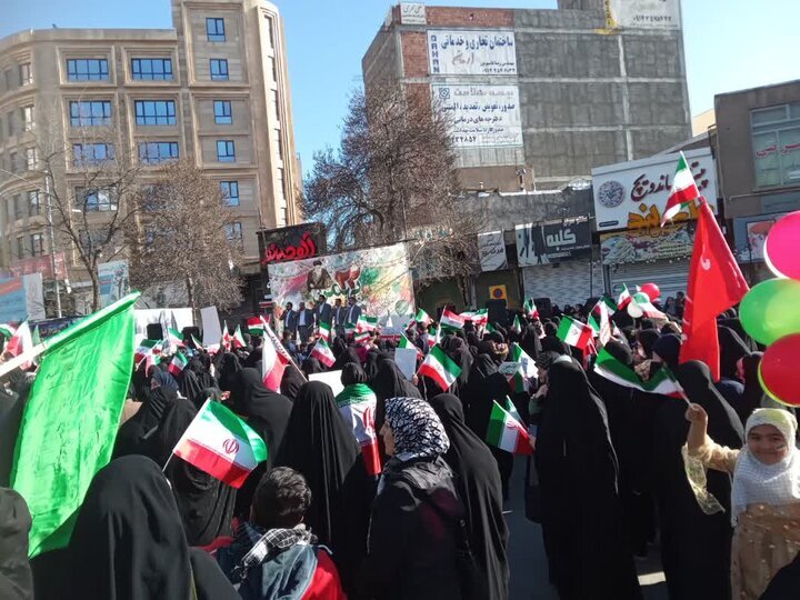 راهپیمایی جشن انقلاب در اردبیل برگزار شد