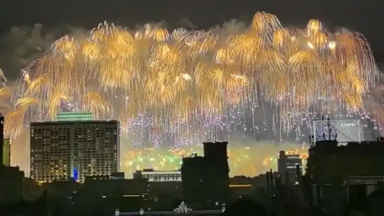 آتش بازی خارق‌العاده سال نوی چینی در گوانگژو + فیلم