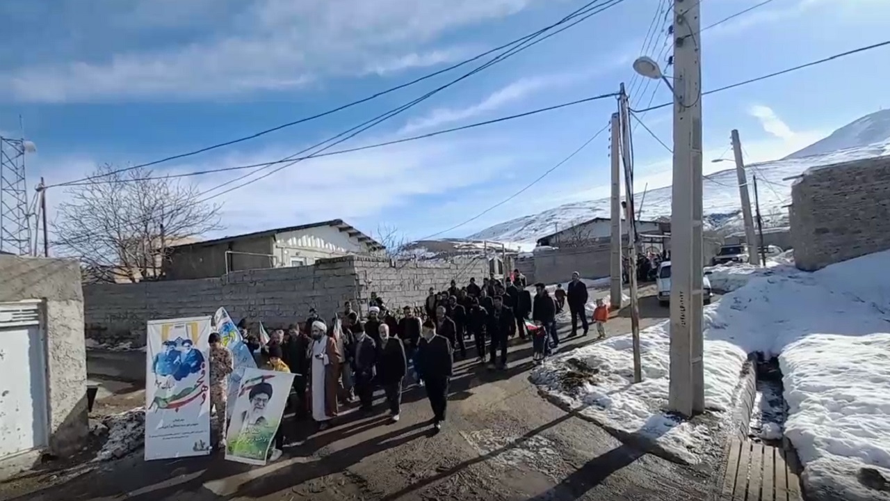 حضور باشکوه مردم روستای گال ورزقان در روز ۲۲ بهمن + فیلم