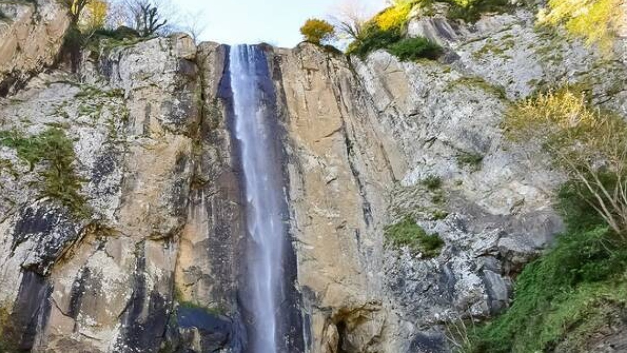 آبشارهای زیبای تنگه شبیخون خرم‌آباد + فیلم