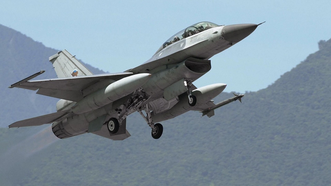 رئیس کمیته سنای آمریکا فروش جت F-۱۶ به ترکیه را تایید کرد