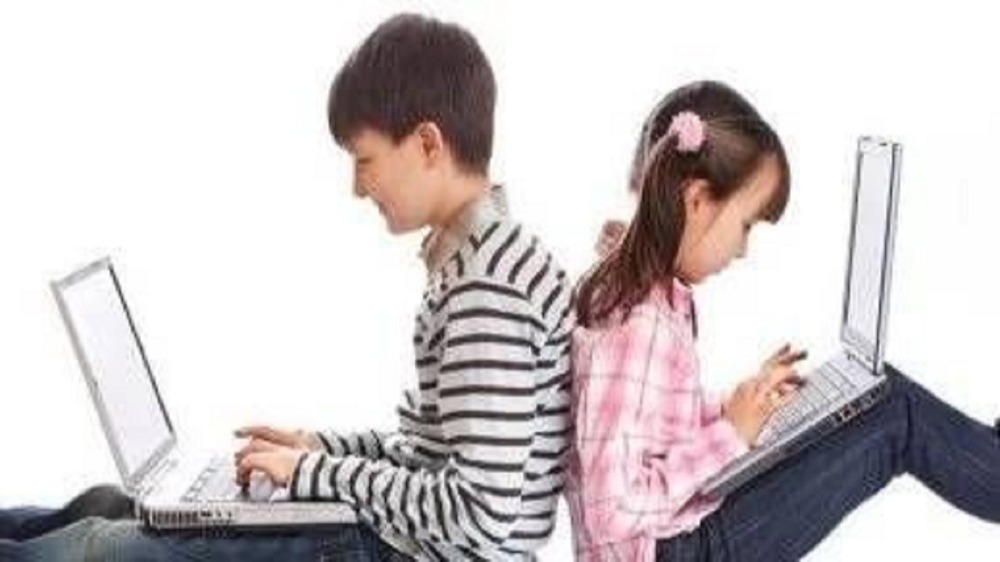 چند روش اساسی برای اطمینان از ایمنی کودکان هنگام استفاده از اینترنت