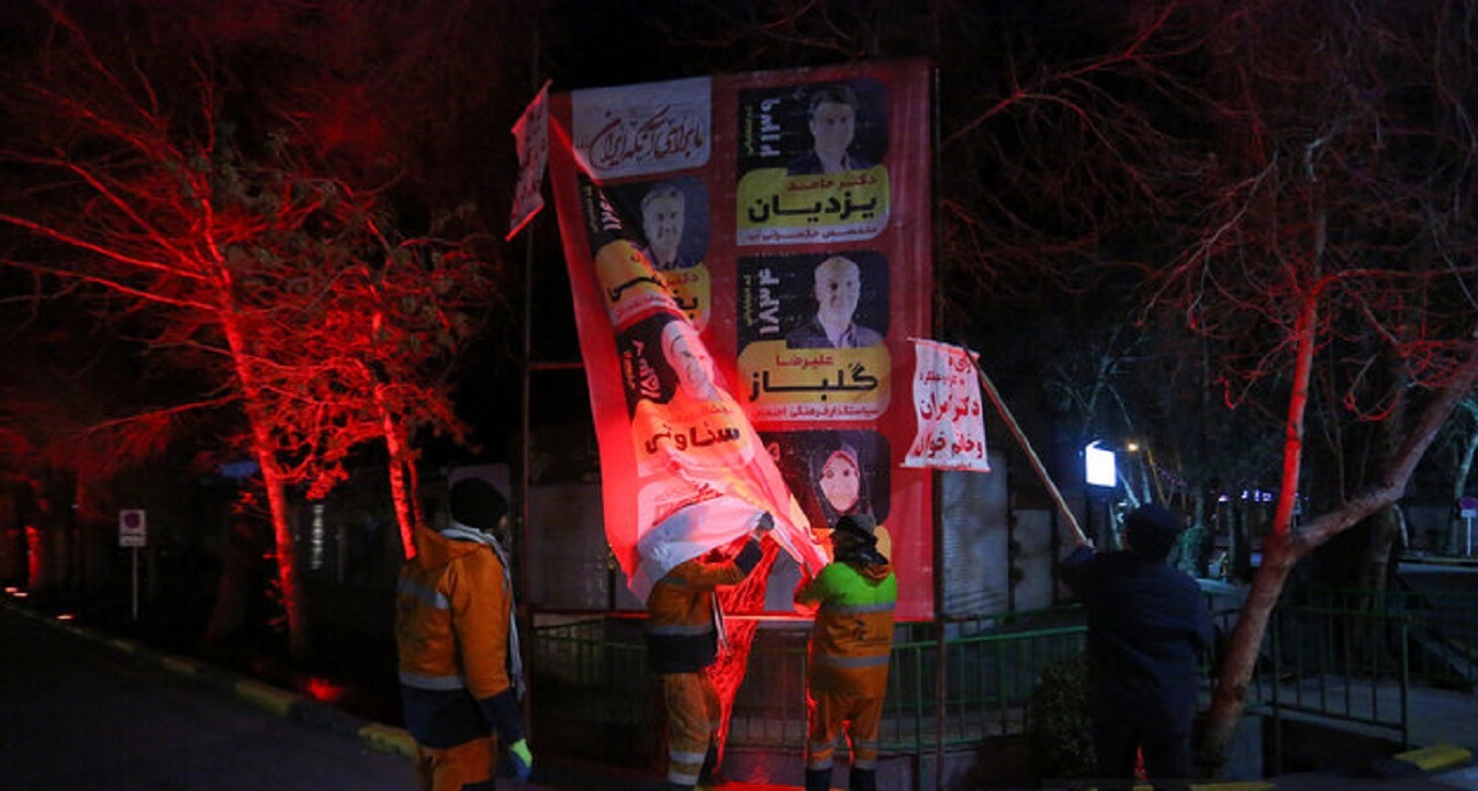 پاک‌سازی شهر اصفهان از تبلیغات انتخاباتی