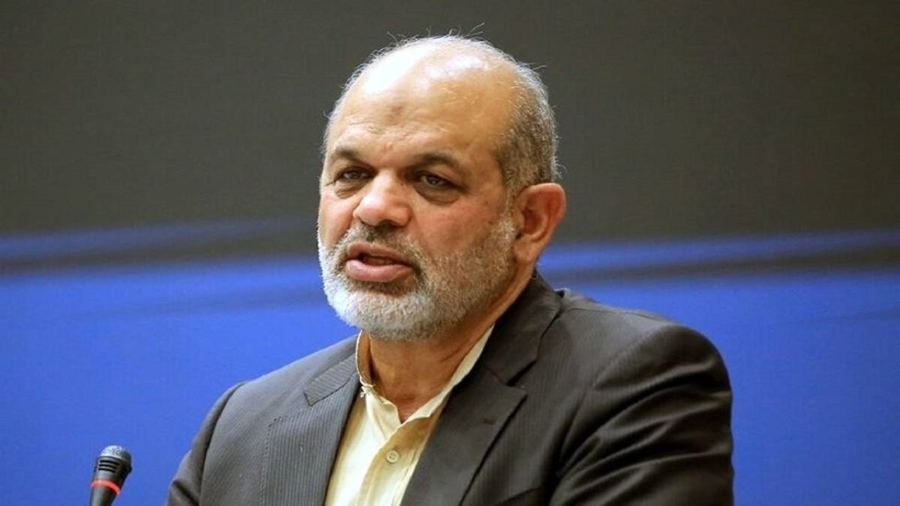 نیرو‌های امدادی و خدمات رسان با تمام توان پای کار هستند