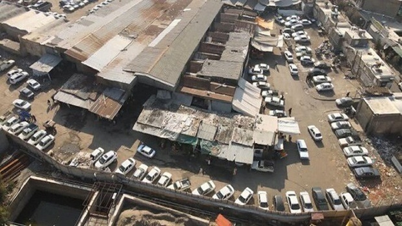 تخریب سه باب مغازه در میدان میوه‌وتره‌بار شهید مطهری قم