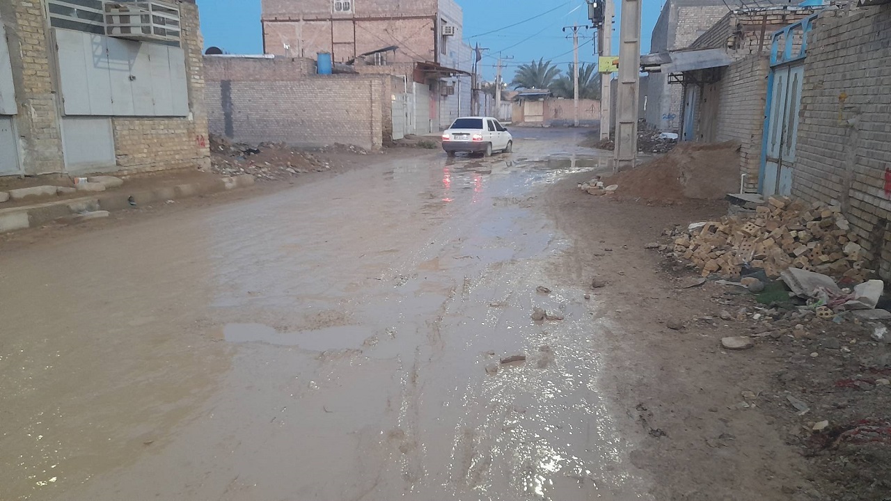 معابر سلیچ آبادان با بارش باران تبدیل به دریاچه شد + تصاویر