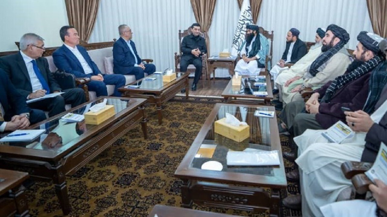 دیدار وزرای خارجه طالبان و ازبکستان درباره افزایش تعاملات اقتصادی