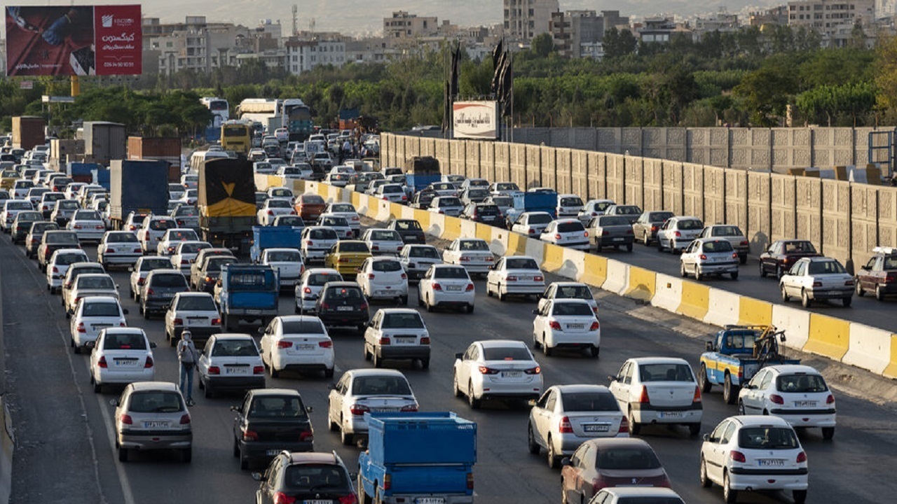 ترافیک سنگین در تمامی محورهای خروجی شهر تهران